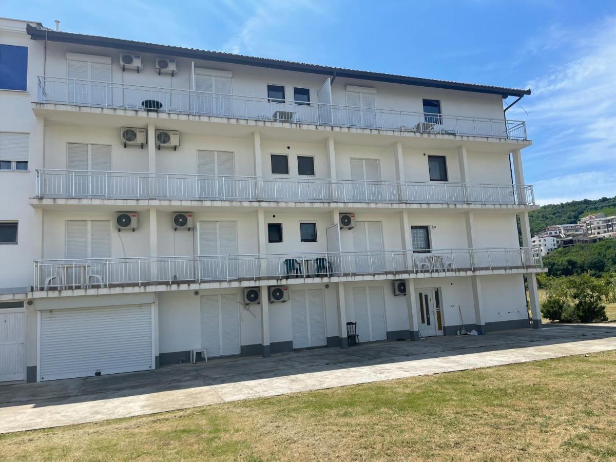 Summer Sky Hotel Ulcinj Bagian luar foto