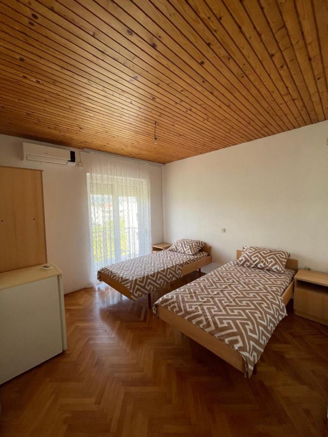 Summer Sky Hotel Ulcinj Bagian luar foto